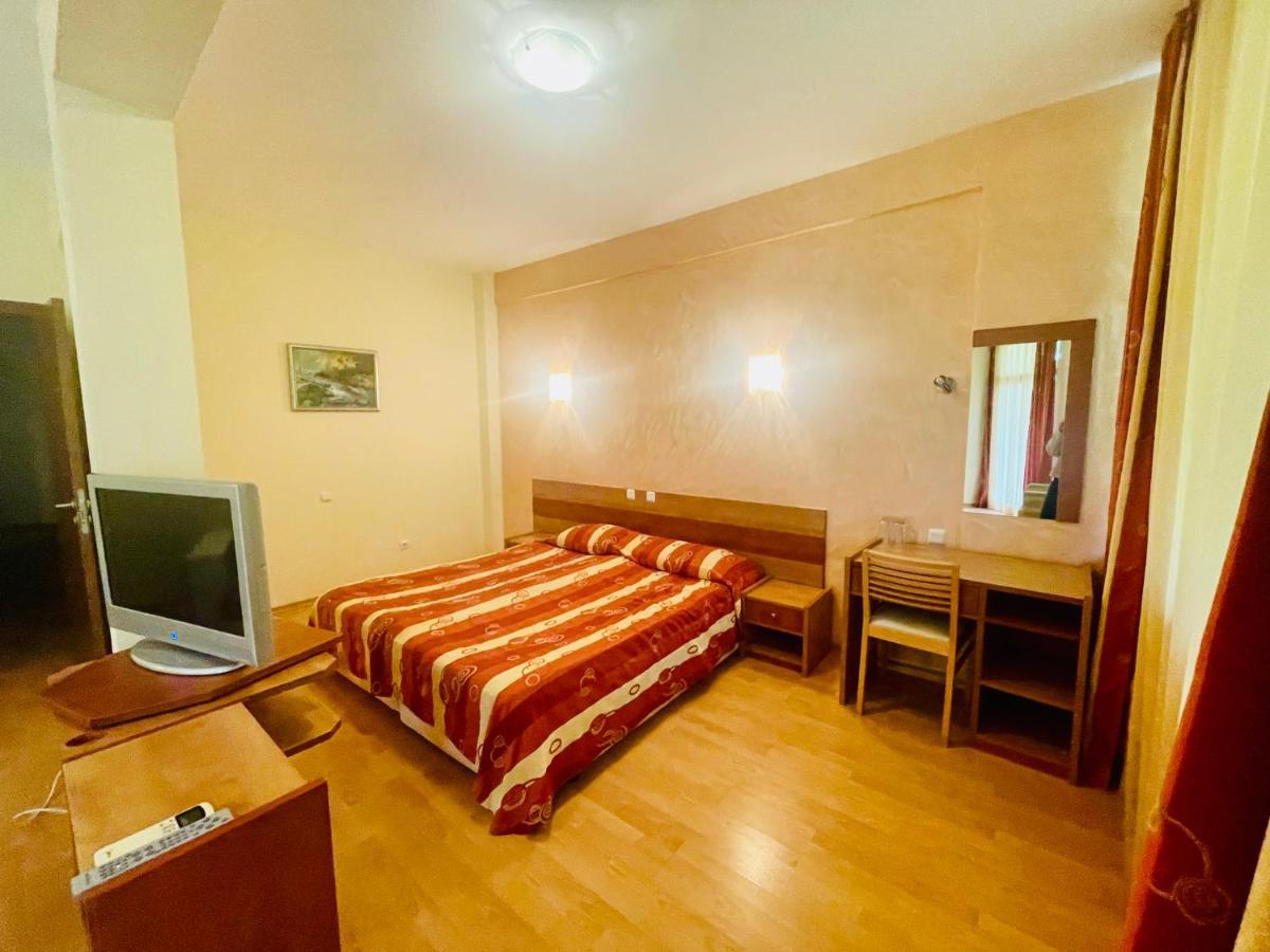 Hotel Family Gorski Kut 2*